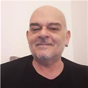 Diplomato liceo classico,madrelingua italiano,esperienza come insegnante privato di letteratura,storia,epica,mitologia